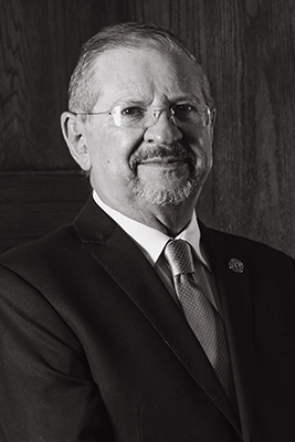 Dr. Javier José Vales García